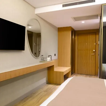 Shirisha Hotel