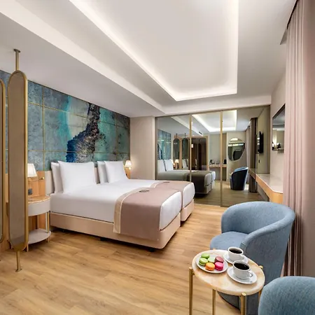 Hotell Shirisha 5*